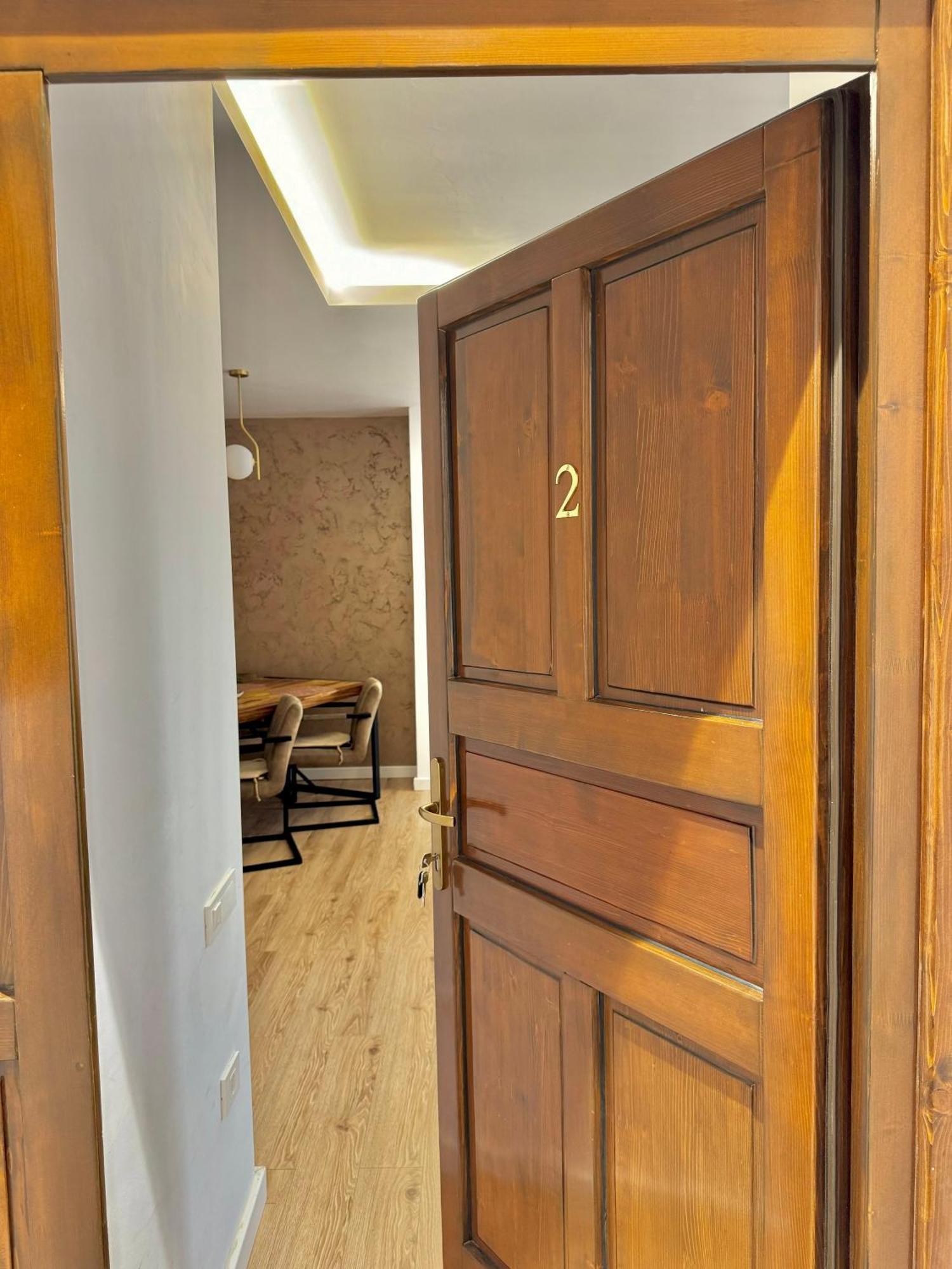 Blancris Boutique Apartment Brasov Exterior photo