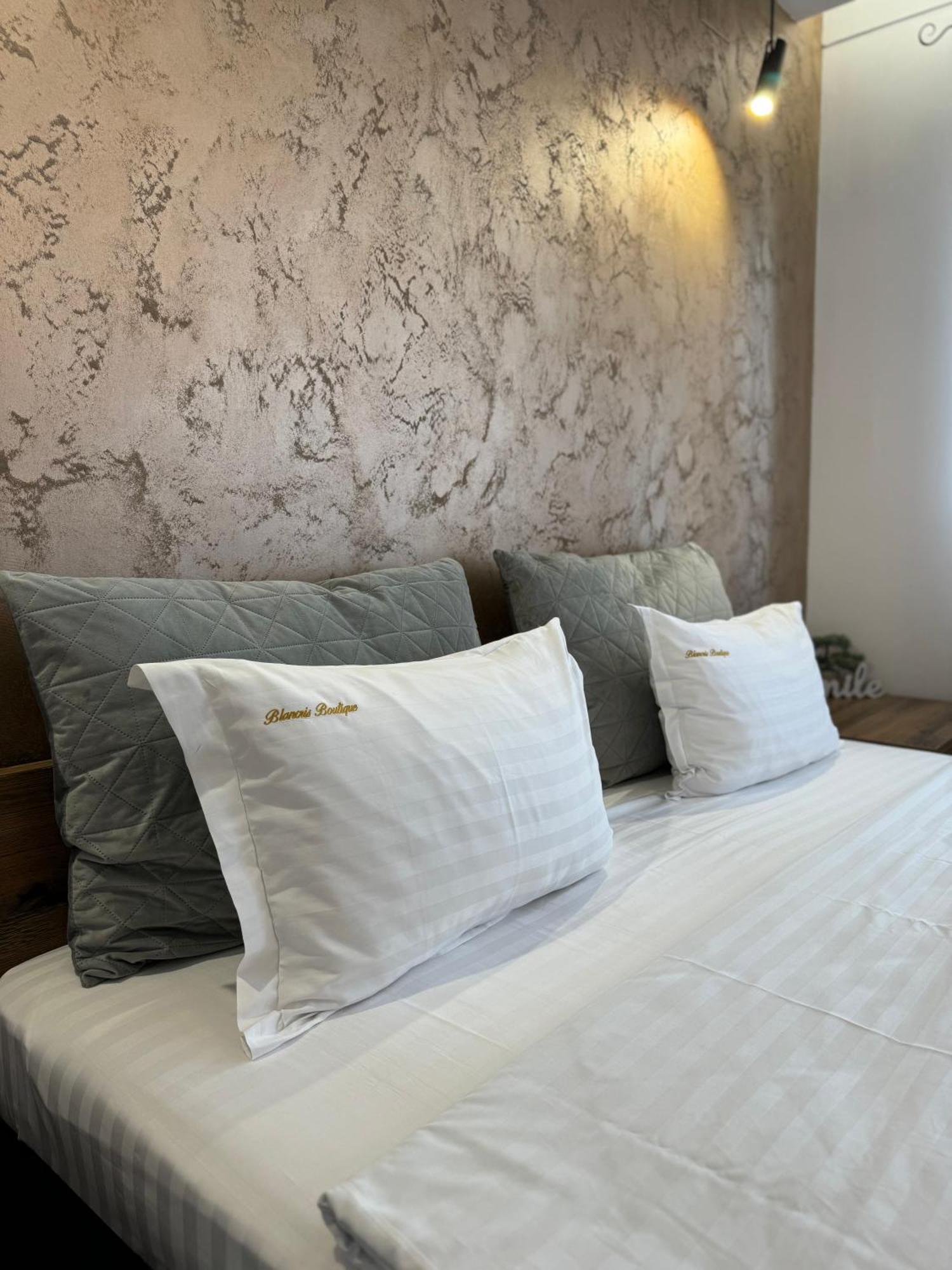 Blancris Boutique Apartment Brasov Exterior photo