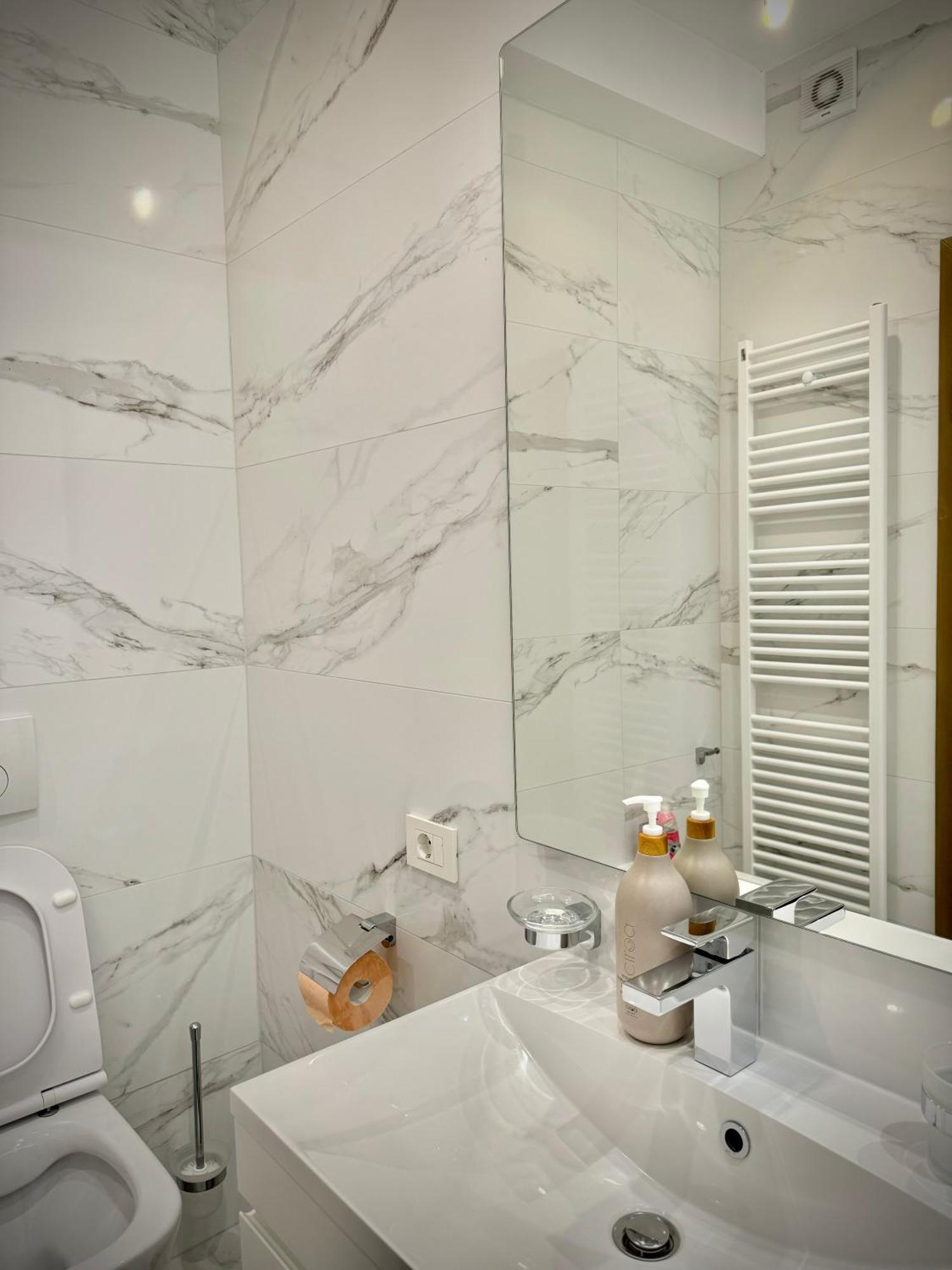 Blancris Boutique Apartment Brasov Exterior photo